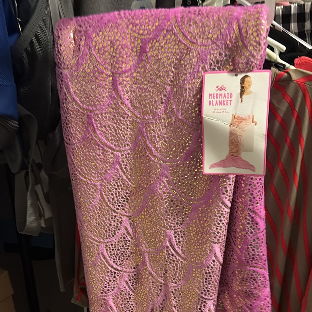 Pink and Gold Mermaid Tail Blanket